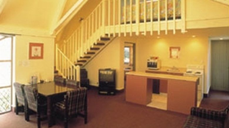 <b>Camelot Motor Lodge Suite</b>