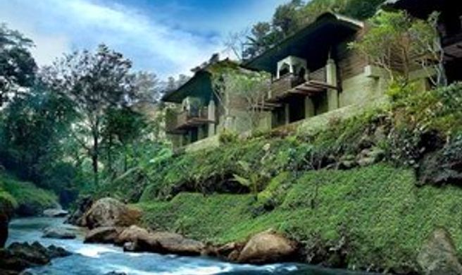 Maya Ubud Resort & Spa Exterior
