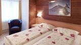 Rossli Hotel Room