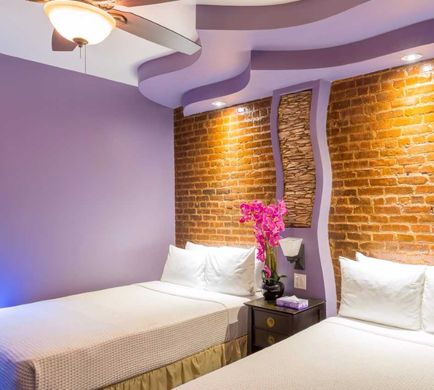 Broadway Hotel & Hostel Room