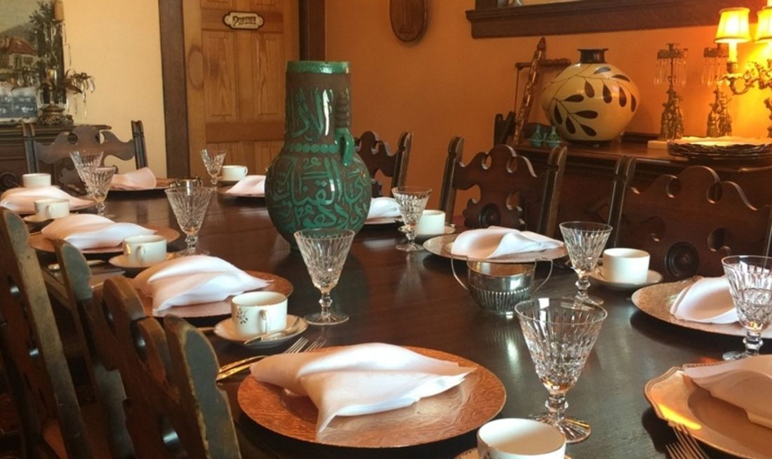 Lions Head Bed & Breakfast Restaurant