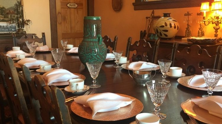 Lions Head Bed & Breakfast Restaurant