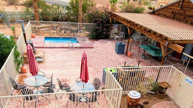 <b>Sunnyvale Garden Suites Hotel Pool</b>