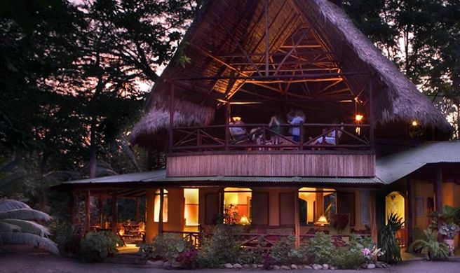 Iguana Lodge Exterior