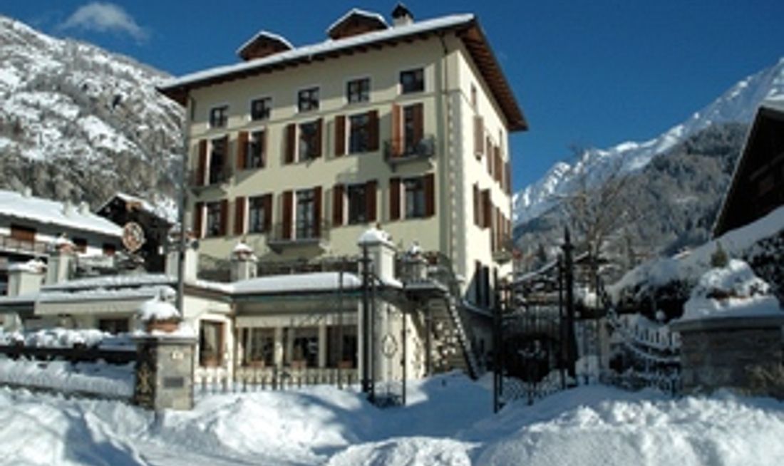 Romantik Hotel Villa Novecento Exterior