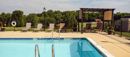 Hershey Farm Restaurant & Inn Pool
