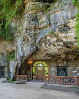 Beckham Creek Cave