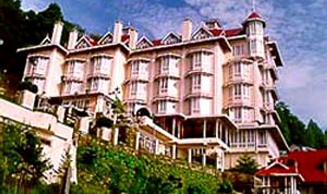 Cedar Inn Exterior