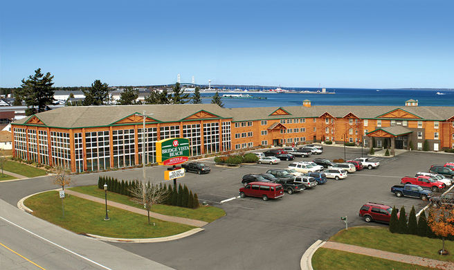 BridgeVista Beach Hotel & Convention Ctr Exterior