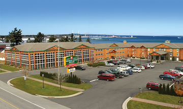 BridgeVista Beach Hotel & Convention Ctr