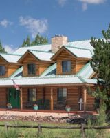 Quarter Horse Inn & Lodge
