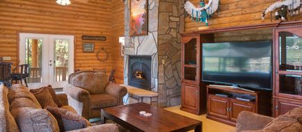 Quarter Horse Inn & Lodge Lobby