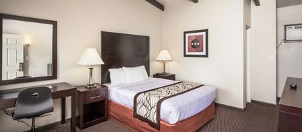 Thunderbird Lodge Room