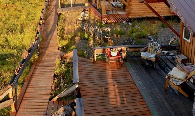 The EarthSong Lodge Exterior
