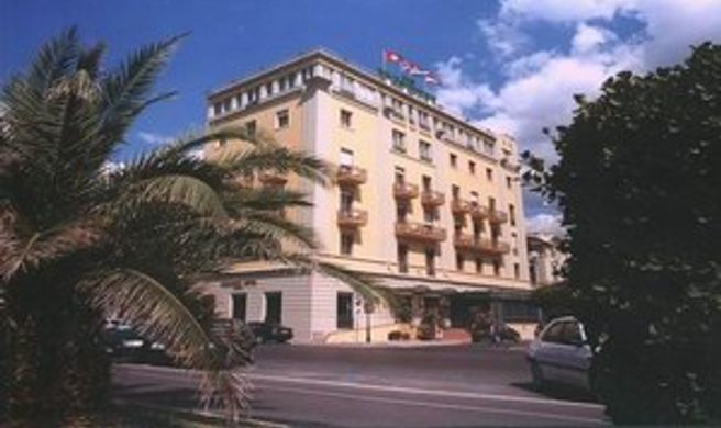 Hotel President Exterior