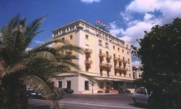 Hotel President