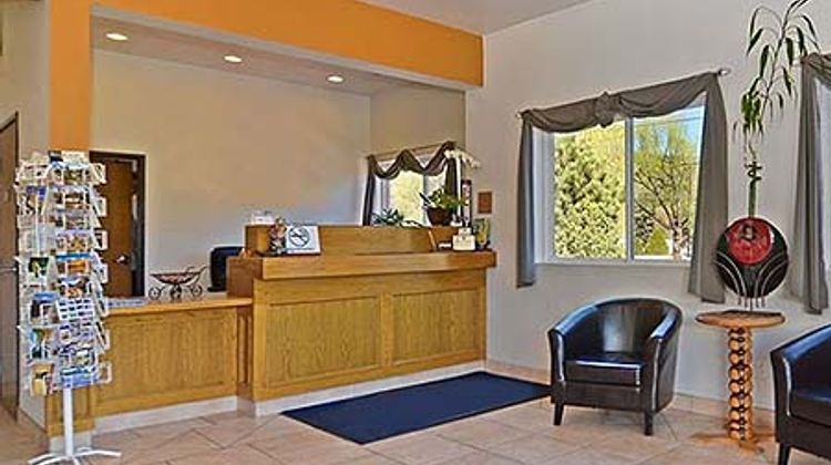 Tava Motel Manitou Springs Lobby