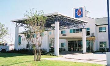 Motel 6 Hillsboro