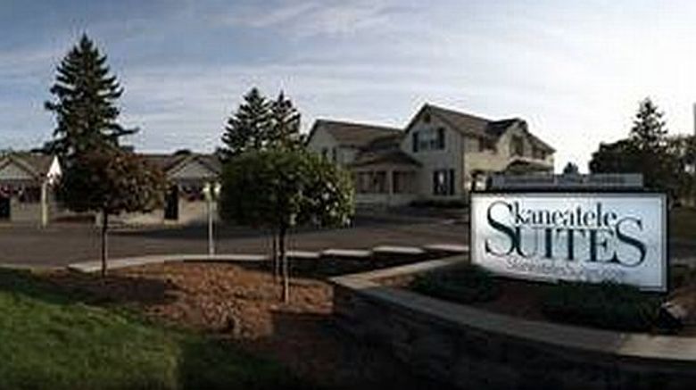 Skaneateles Suites Exterior