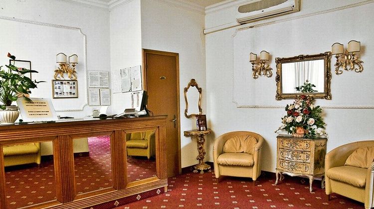 Hotel Daniela Lobby