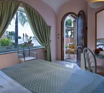 Hotel Carlo Magno Room