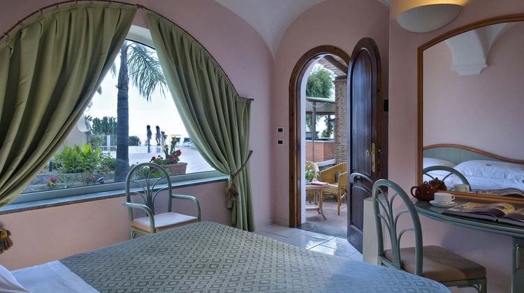 Hotel Carlo Magno Room