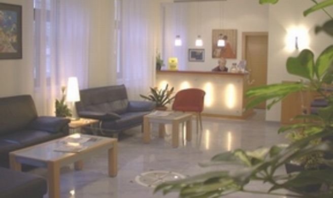 Hotel Lucia Lobby