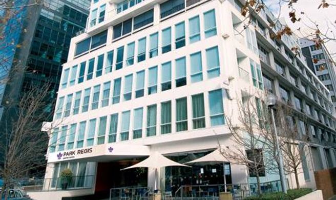 Park Regis Griffins Suites Exterior
