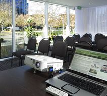 Park Regis Griffins Suites Meeting