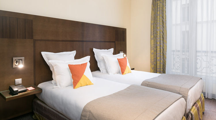 Hotel le Cardinal Room