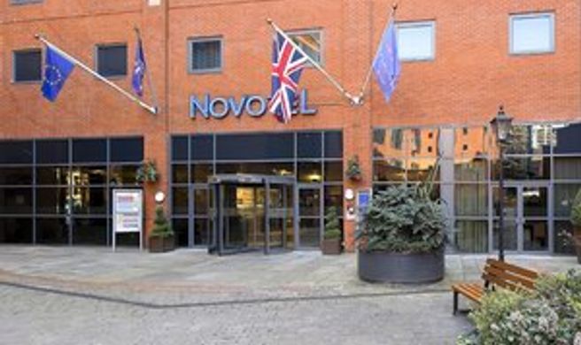 Novotel Manchester Centre Exterior