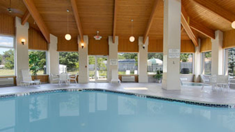 <b>Baymont Inn & Suites Dowagiac Pool</b> <b>Baymont Inn & Suites Dowagiac Pool</b>