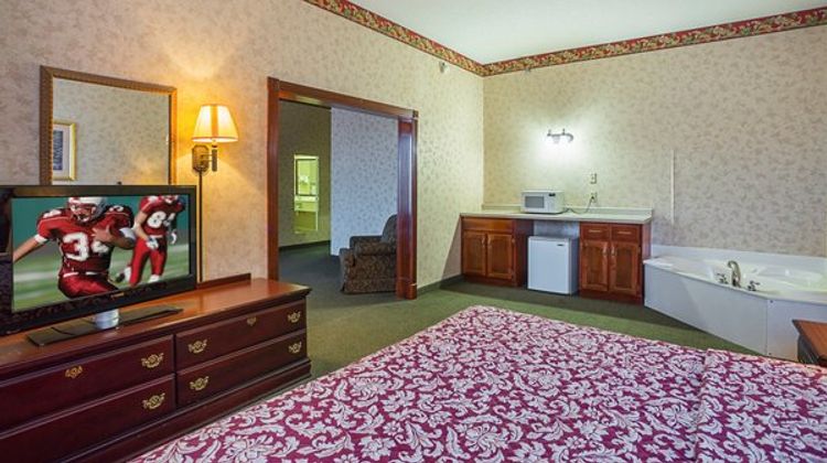 FairBridge Inn Express Whitley City Suite