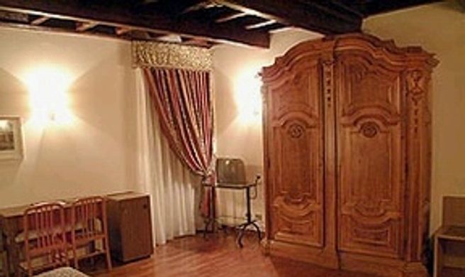 Domus Julia Room