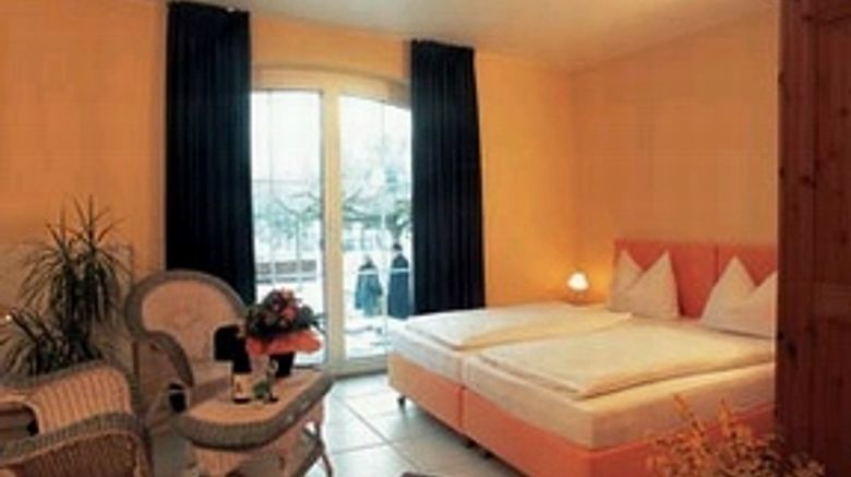 <b>Vital & Wellnesshotel Zum Kurfuersten Suite</b> <b>Vital & Wellnesshotel Zum Kurfuersten Suite</b>