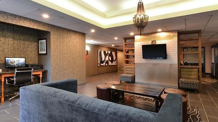 Midtown Convention Center Hotel NY Lobby
