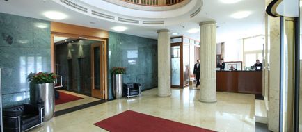 Lindner Hotel & Residence Main Plaza Lobby