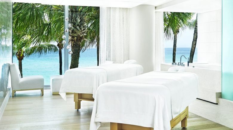 <b>Signia by Hilton Diplomat Beach Resort Spa</b>