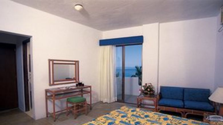 <b>Emperador Beachfront Hotel & Suites Room</b> <b>Emperador Beachfront Hotel & Suites Room</b>
