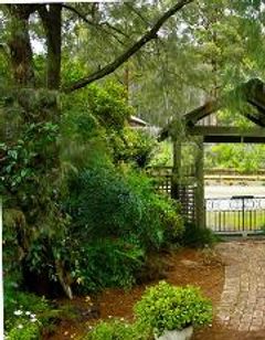Kemeys Mountain Hideaway