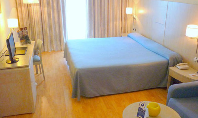 AGH Canet Hotel Room