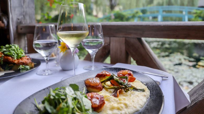 <b>Mirbeau Inn & Spa Restaurant</b>