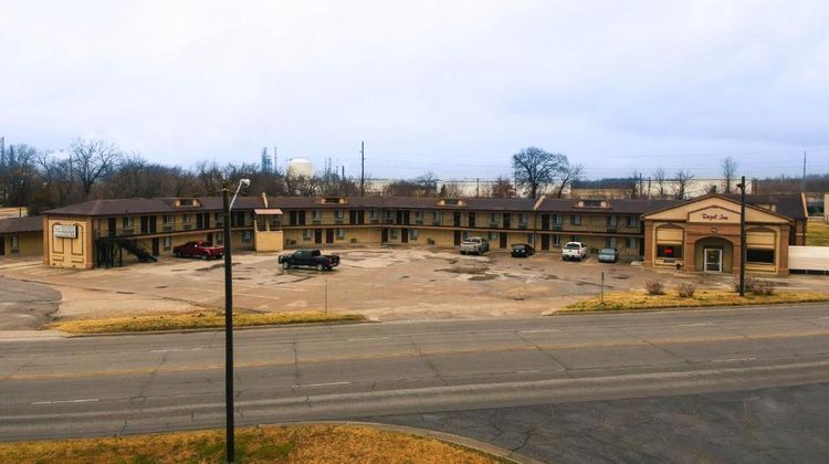 Regal Inn Coffeyville Exterior