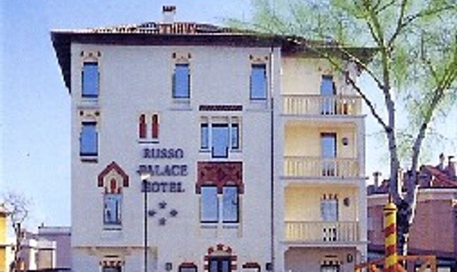 Russo Palace Hotel Exterior