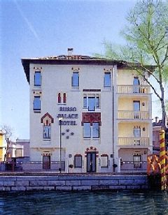 Russo Palace Hotel