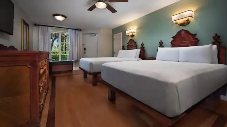 <b>Disney's Port Orleans - French Quarter Room</b>