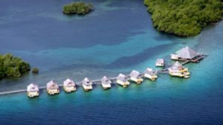 Punta Caracol Acqua Lodge Exterior
