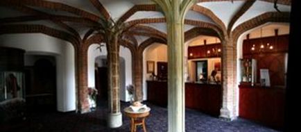 Paszkowka Palace Hotel Lobby
