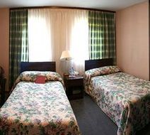 Paszkowka Palace Hotel Room