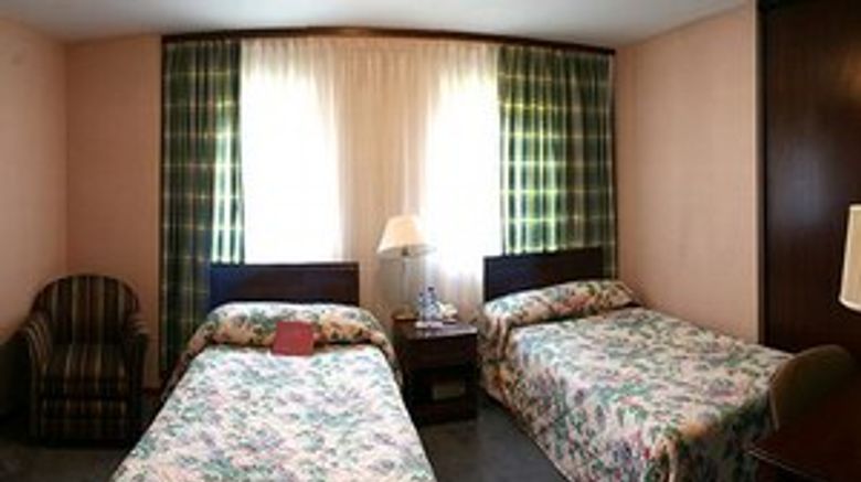 <b>Paszkowka Palace Hotel Room</b>